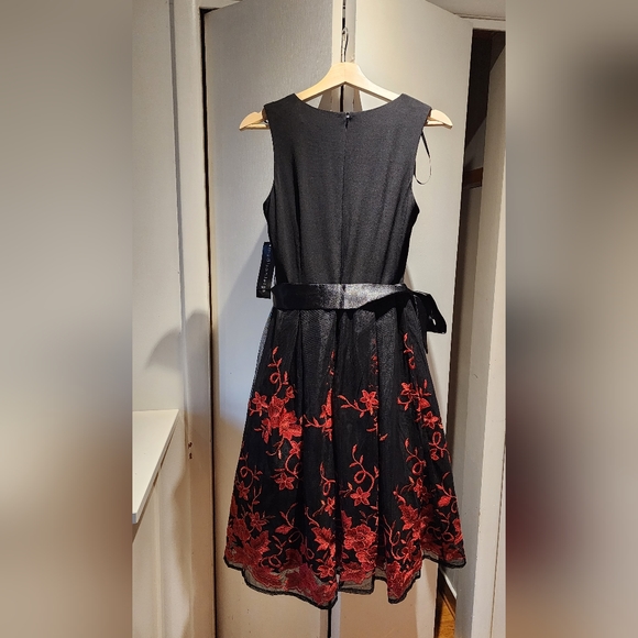 Cocktail Dress Black - Picture 3 of 4